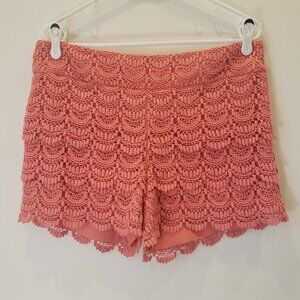 LOFT Riviera Short Coral Tired Crocheted Lace High Rise Lined Shorts Size 10